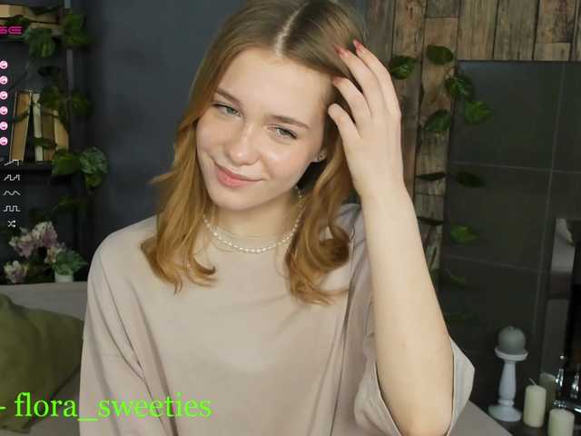 Live sex webcam photo for SandraLewiz #273147507