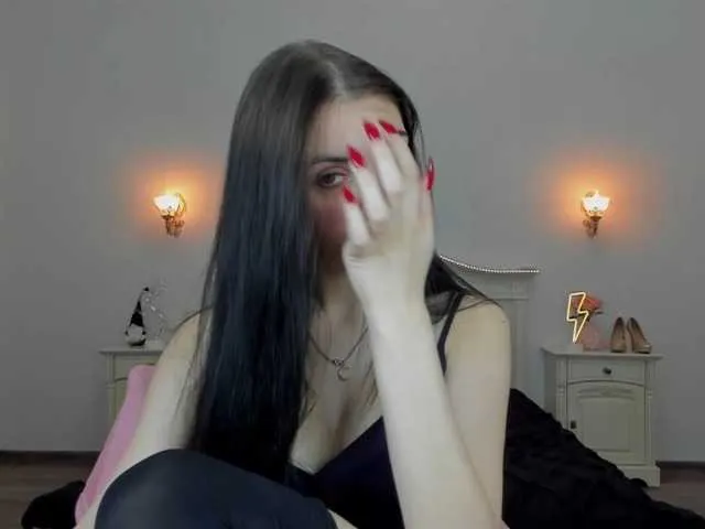 Live sex webcam photo for SandraStounn #277521046