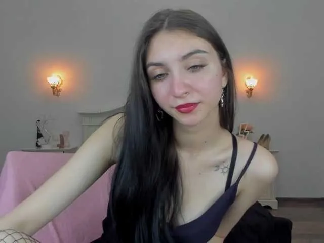 Live sex webcam photo for SandraStounn #277618645