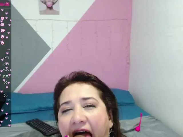 Live sex webcam photo for SandraTomson1 #272828551