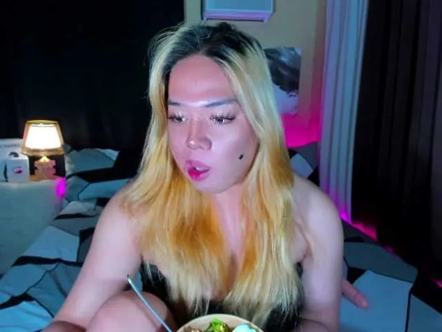 Live sex webcam photo for Sandrafox #291670795