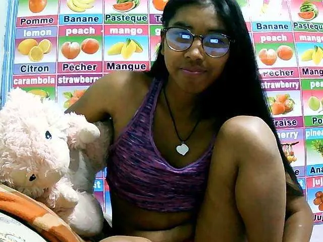 Live sex webcam photo for SandraxQ #276188386