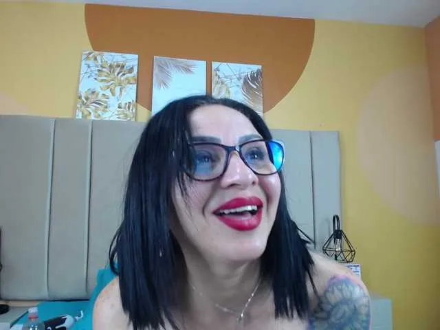 Live sex webcam photo for Sandrraa-- #275947622
