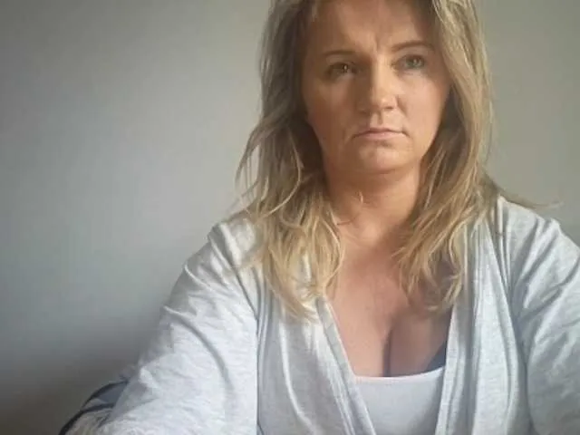 Live sex webcam photo for SandyFlirt #277555089