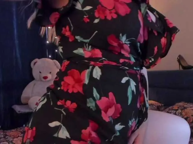 Live sex webcam photo for SandyMISS #273428709