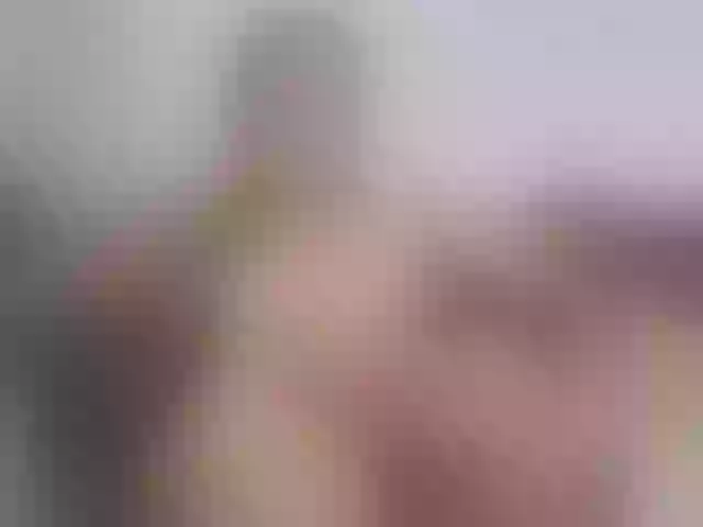 Live sex webcam photo for SandyMoon #291599270
