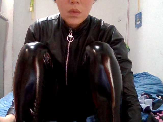 Live sex webcam photo for SandyQueen #290569060