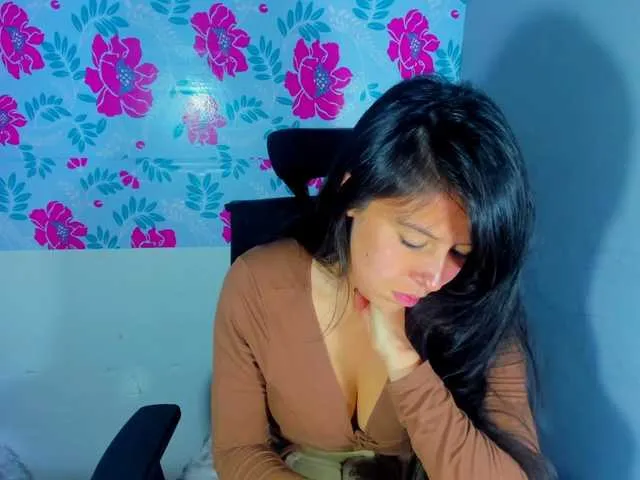 Live sex webcam photo for SandyQueen #290697044