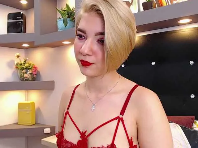 Live sex webcam photo for SandyWestt #271755270