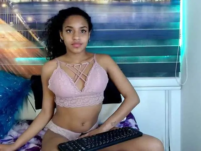 Live sex webcam photo for Sanem-Brunett #272484311