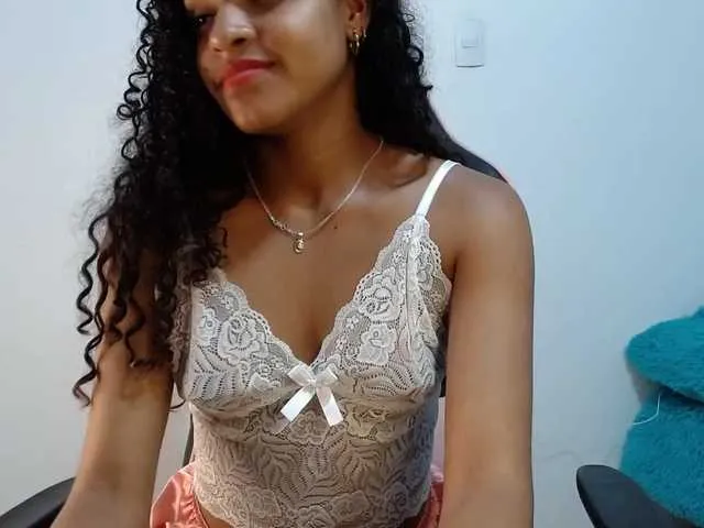 Live sex webcam photo for Sanem-Brunett #273141913