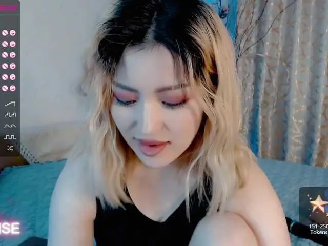 Live sex webcam photo for Sanny-sweet #272449625