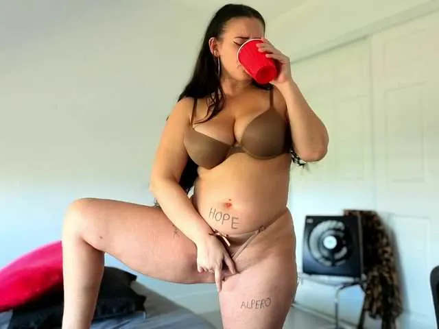 Live sex webcam photo for Sapphir3xoxo #291657728