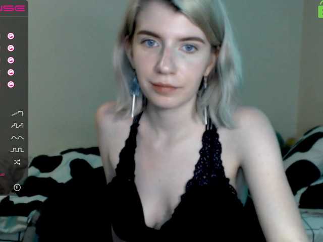 Live sex webcam photo for SappyViolet #273984765