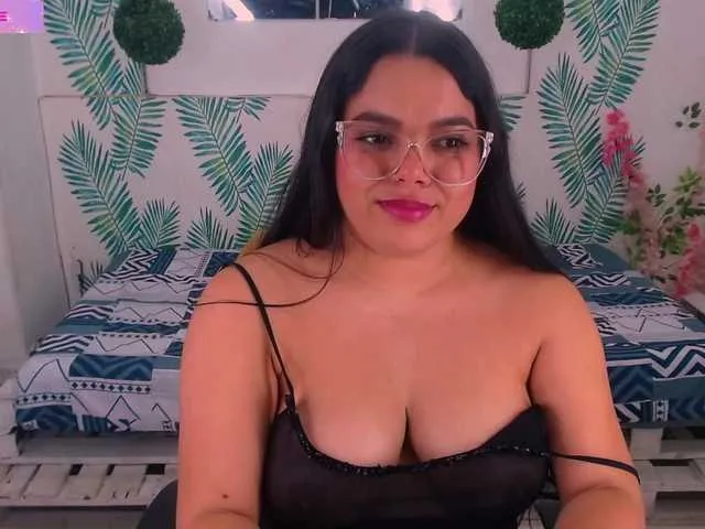 Live sex webcam photo for Sara-04 #276893189