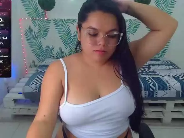 Live sex webcam photo for Sara-04 #277036929