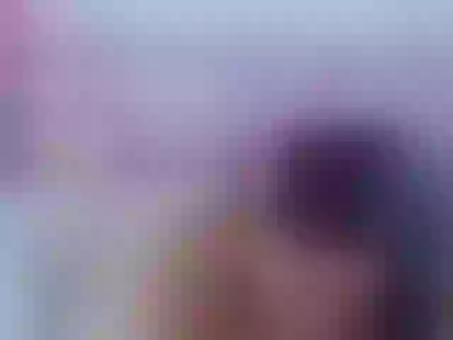 Live sex webcam photo for Sara-04 #277336367