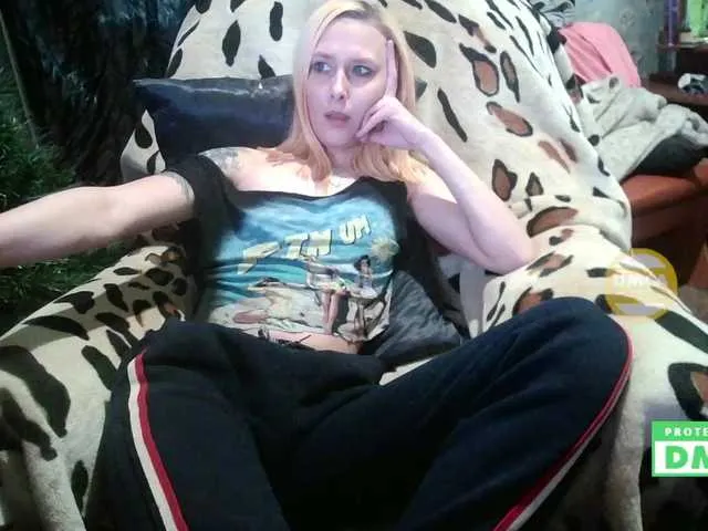 Live sex webcam photo for Sara-Bi #272288114