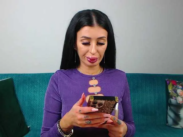 Live sex webcam photo for Sara-Daisy #292323538