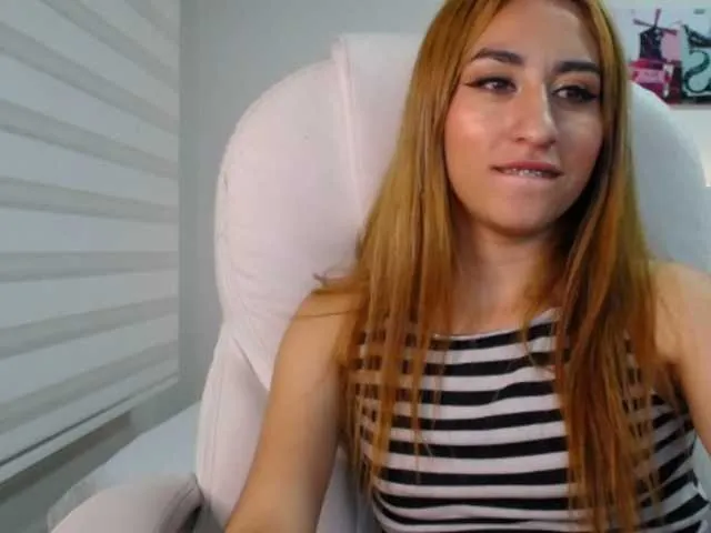 Live sex webcam photo for Sara-Jackson #271939334