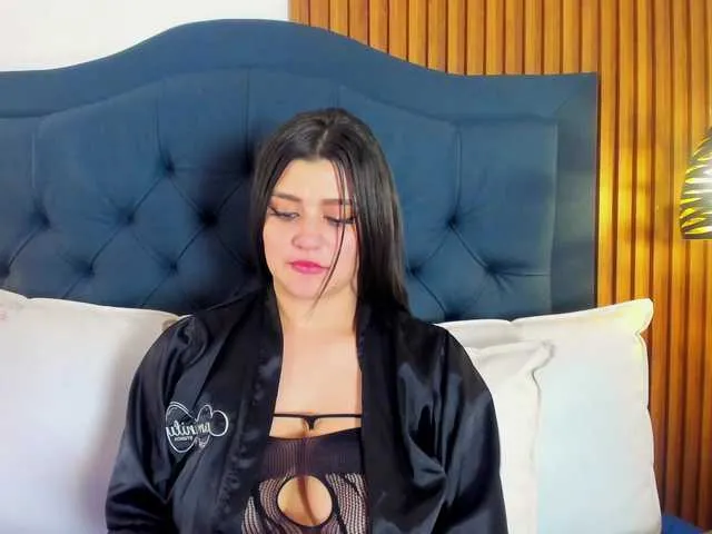 Live sex webcam photo for Sara-Stone #292284409