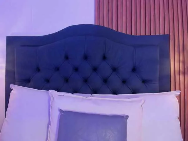 Live sex webcam photo for Sara-Stone #292314114