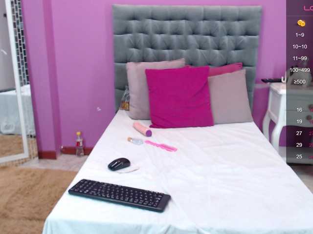 Live sex webcam photo for Sara-Sub #276575134