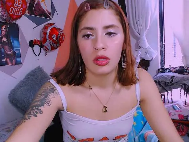 Live sex webcam photo for Sara-SunSq #277367517