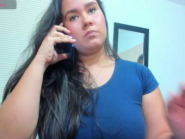 Live sex webcam photo for Sara-fox #290865403