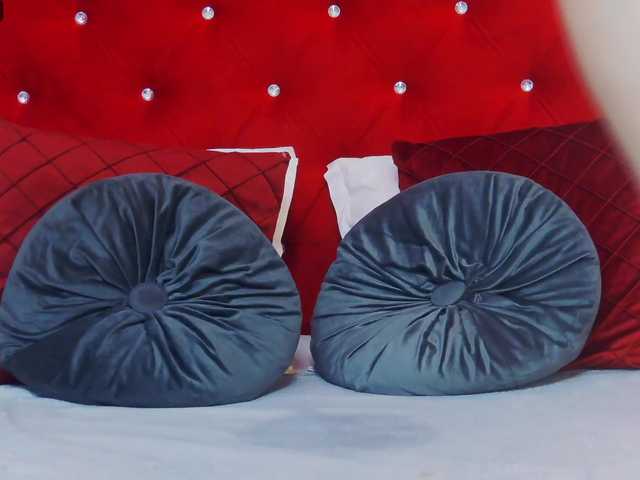 Live sex webcam photo for Sara4Carter #276906417