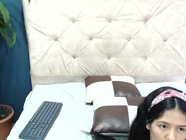 Live sex webcam photo for SaraBernal #272964596