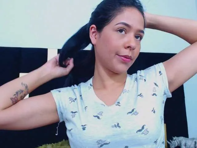 Live sex webcam photo for SaraBernal #274504098