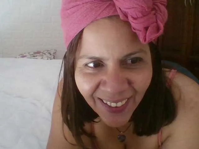 Live sex webcam photo for SaraBrandon #291846810