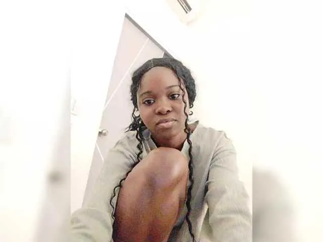 Live sex webcam photo for SaraCollins #288424893