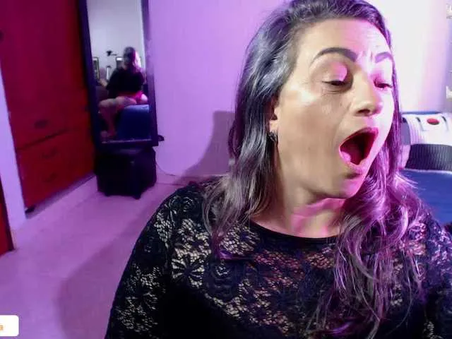 Live sex webcam photo for SaraCraft75 #275480097