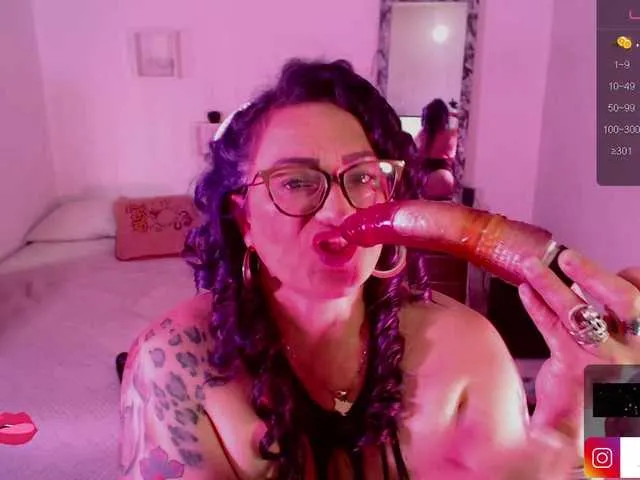 Live sex webcam photo for SaraCraft75 #277047729