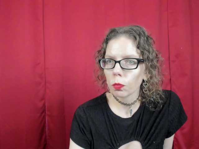 Live sex webcam photo for SaraDesireXO #291597215