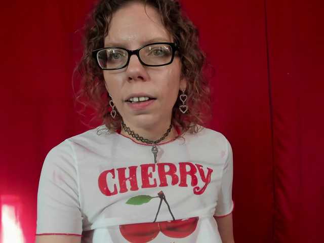 Live sex webcam photo for SaraDesireXO #291662804