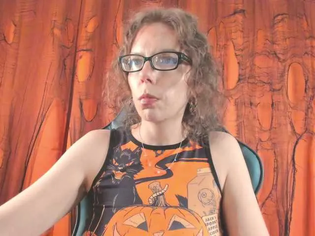 Live sex webcam photo for SaraDesireXO #292157183