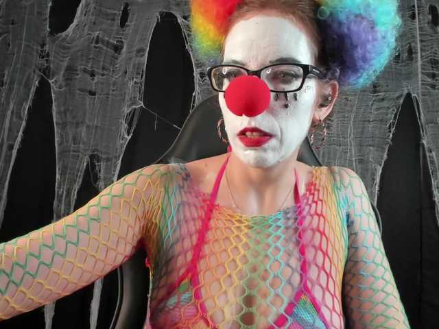 Live sex webcam photo for SaraDesireXO #292183283