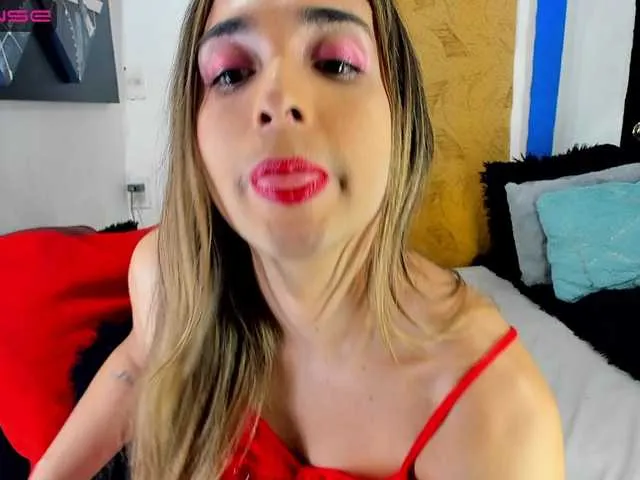 Live sex webcam photo for SaraDiamonds #275954254