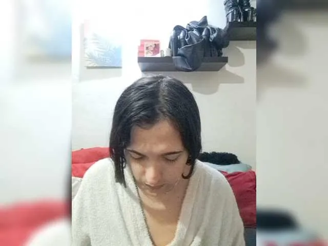 Live sex webcam photo for SaraDiamonds #277765880