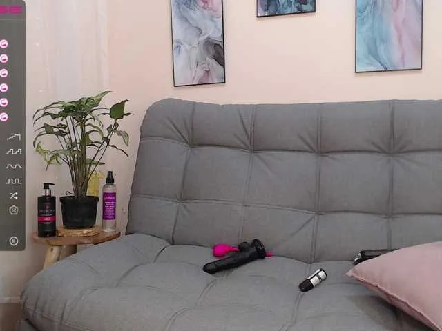 Live sex webcam photo for SaraHill #274491580