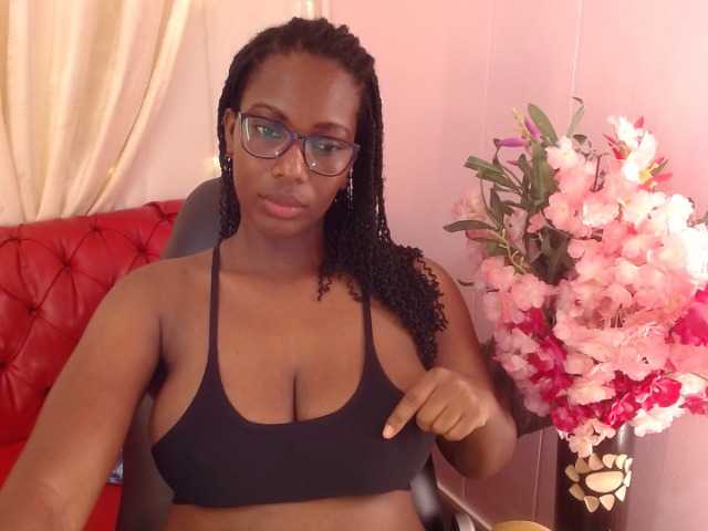 Live sex webcam photo for SaraMarks #277017805