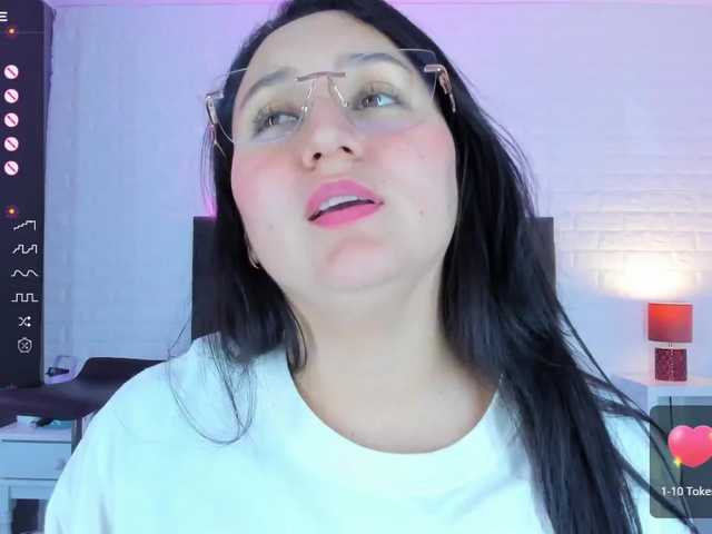 Live sex webcam photo for SaraMonroe #276369887