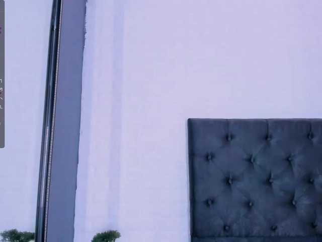 Live sex webcam photo for SaraMonroe #276570930