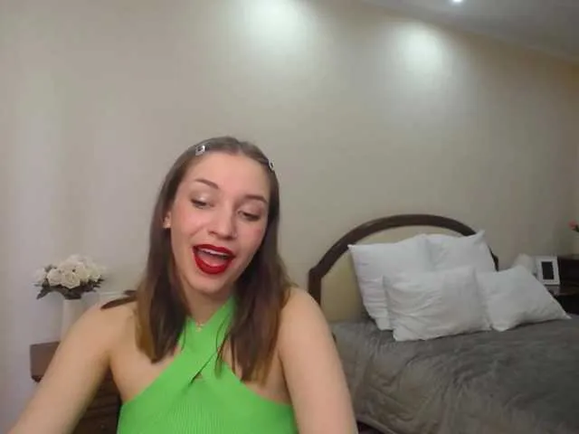 Live sex webcam photo for SaraParK #275551412