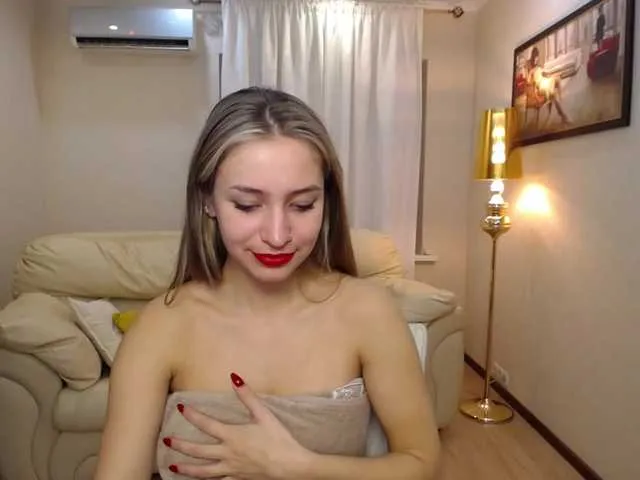 Live sex webcam photo for SaraParK #276411820