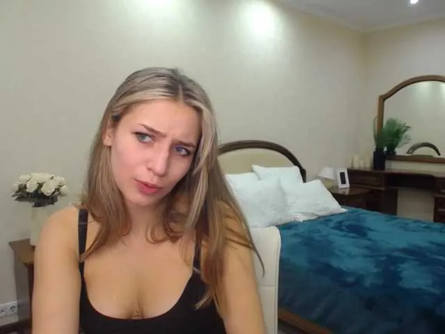 Live sex webcam photo for SaraParK #276446192