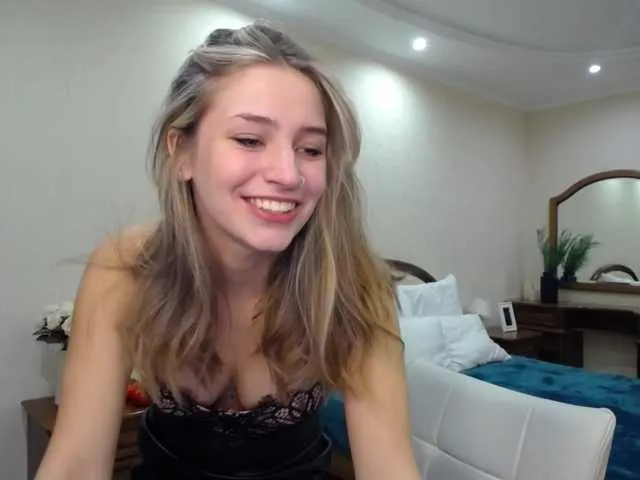 Live sex webcam photo for SaraParK #276578569